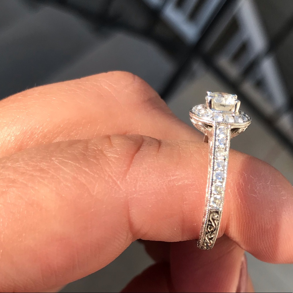 Diamond ring 💍 - Picture 6 of 8